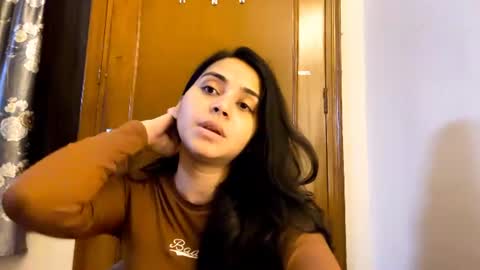 yolondakaltz online show from August 6, 5:23 pm