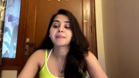 yolondakaltz online show from August 7, 7:19 am