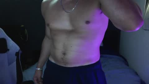 yoloyo93 online show from August 6, 10:58 am