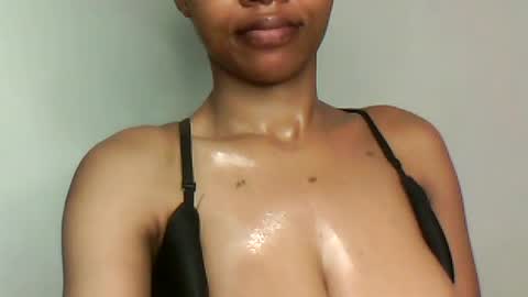 amazingkellyxx online show from August 8, 8:47 am