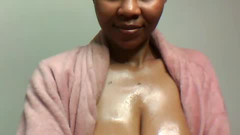 amazingkellyxx online show from August 14, 10:57 pm