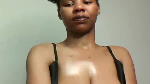 amazingkellyxx online show from August 15, 12:47 am