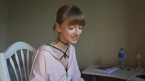 yoshiezerbel online show from June 15, 4:16 pm