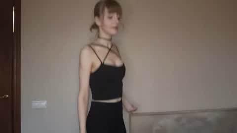 yoshiezerbel online show from June 15, 5:44 pm