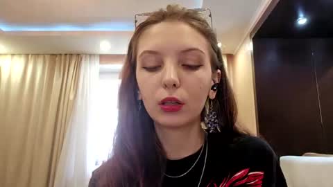 yoshiezerbel online show from July 22, 12:51 pm