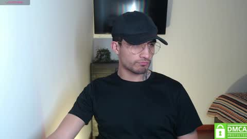 yoshy_man online show from April 8, 2:21 am