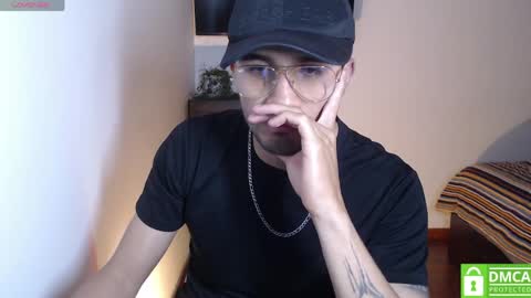 yoshy_man online show from April 8, 4:33 am