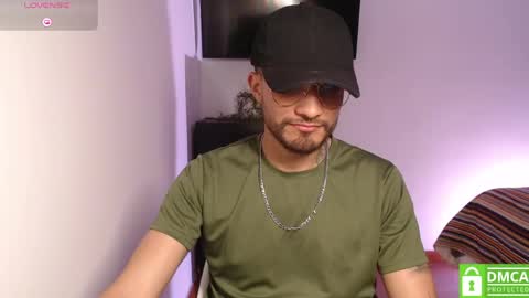 yoshy_man online show from April 22, 4:04 am