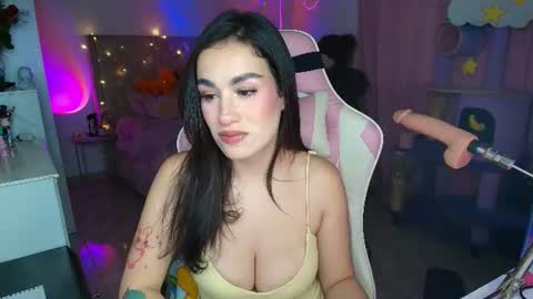 Ana online show from August 3, 11:39 am