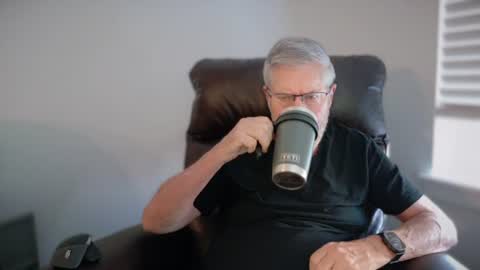Colorado Guy Straight online show from August 2, 12:45 pm