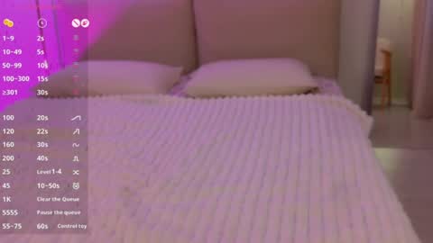 Jasmine online show from July 25, 5:28 pm