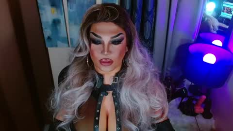 QUEEN MADISON  online show from April 28, 8:33 pm
