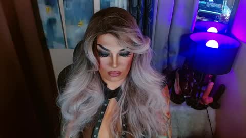 QUEEN MADISON  online show from May 10, 5:37 pm