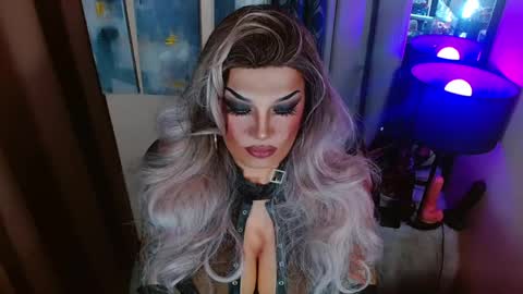 QUEEN MADISON  online show from May 23, 8:34 pm