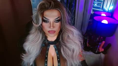 QUEEN MADISON  online show from May 28, 5:16 pm