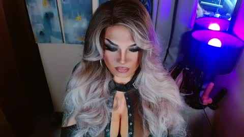 QUEEN MADISON  online show from June 2, 6:11 pm
