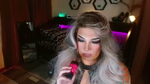 QUEEN MADISON  online show from June 16, 5:55 pm