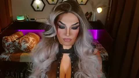 QUEEN MADISON  online show from June 22, 5:57 pm