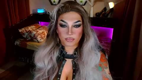 QUEEN MADISON  online show from June 23, 7:37 pm