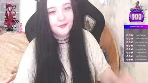 your_8a8y online show from August 4, 11:29 am