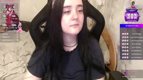 your_8a8y online show from August 8, 10:43 pm