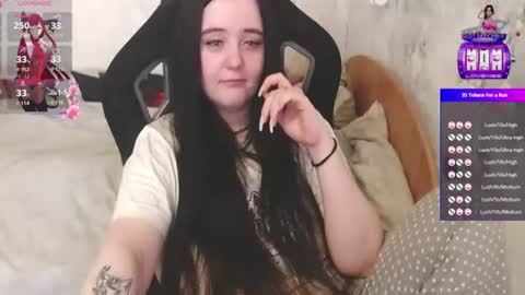 your_8a8y online show from August 12, 6:16 am