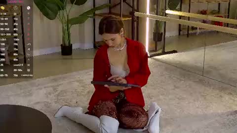 Yuki your little enchantress online show from August 15, 7:45 am