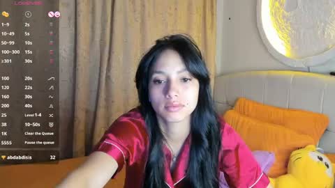 mia3 online show from May 5, 3:30 am