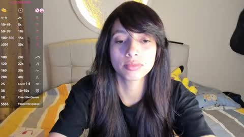 mia3 online show from May 12, 4:24 am