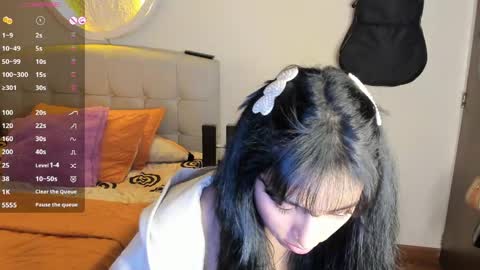 mia3 online show from May 18, 3:18 am