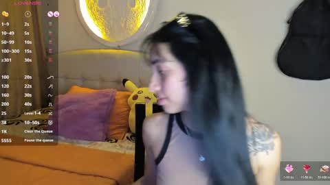 mia3 online show from May 18, 4:24 am