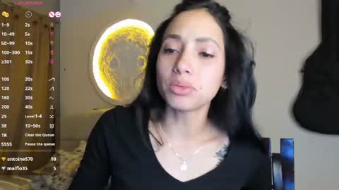 mia3 online show from June 29, 1:42 am