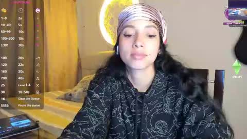 mia3 online show from August 7, 4:01 am