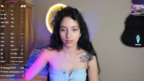 mia3 online show from August 15, 1:20 am