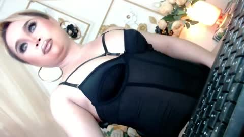your_blondy_babe online show from August 2, 12:56 pm
