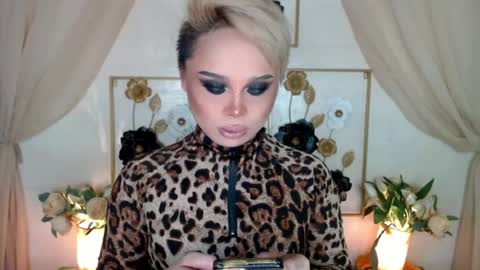 your_blondy_babe online show from August 7, 2:00 am