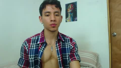 your boy online show from July 25, 12:42 pm
