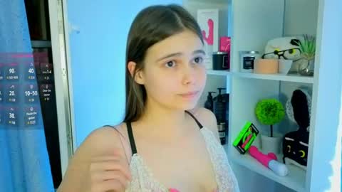 Julia online show from August 2, 9:22 pm
