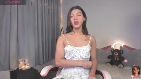 Eliza online show from August 6, 10:42 pm