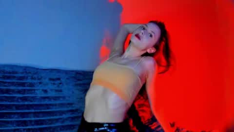 your_favorite_model_ online show from June 27, 5:16 pm