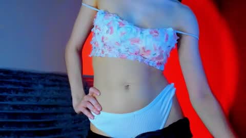 your_favorite_model_ online show from July 5, 8:56 pm
