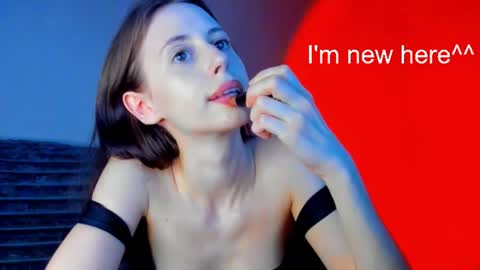 your_favorite_model_ online show from July 25, 7:18 pm