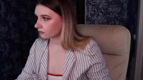 Freya online show from July 25, 3:05 pm