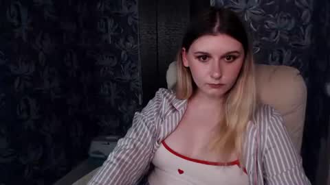 Freya online show from August 8, 4:40 pm