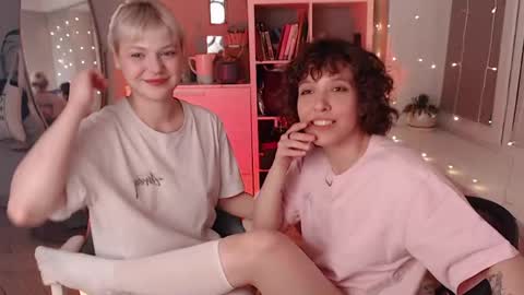 Alex and  Kara  online show from April 7, 5:58 pm