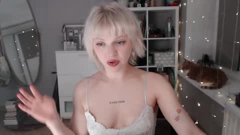 Alex and  Kara  online show from April 25, 6:58 pm