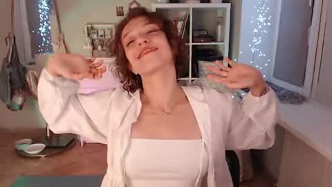 Alex and  Kara  online show from August 9, 7:04 pm