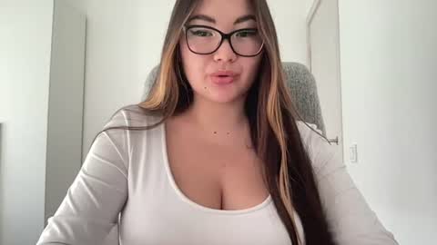your_secret2000 online show from July 31, 3:18 pm