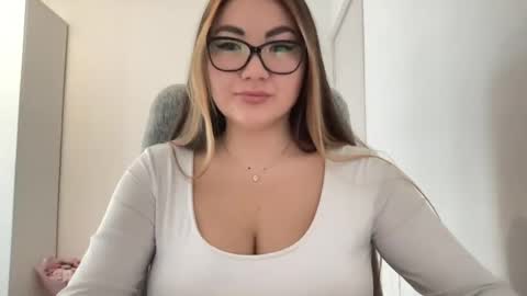 your_secret2000 online show from August 13, 1:03 pm