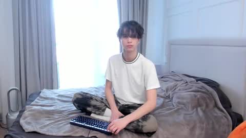your_shy_guy online show from March 2, 8:44 am